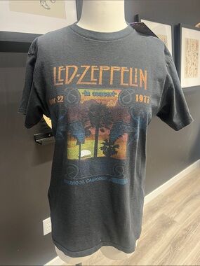 Led Zeppelin Black Graphic Tee, Rough and Worn Aesthetic, Women’s Medium